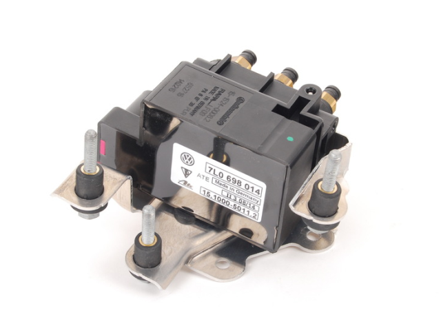 7L0698014 VAG Блок клапанов