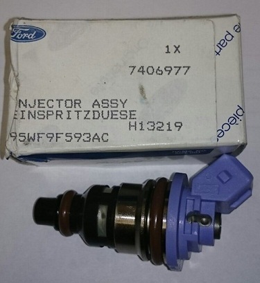 7406977 FORD Форсунка топливная