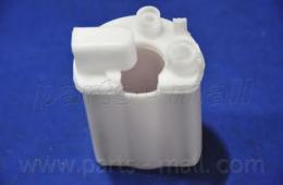 PCA052 PARTS-MALL Фильтр топливный PMC