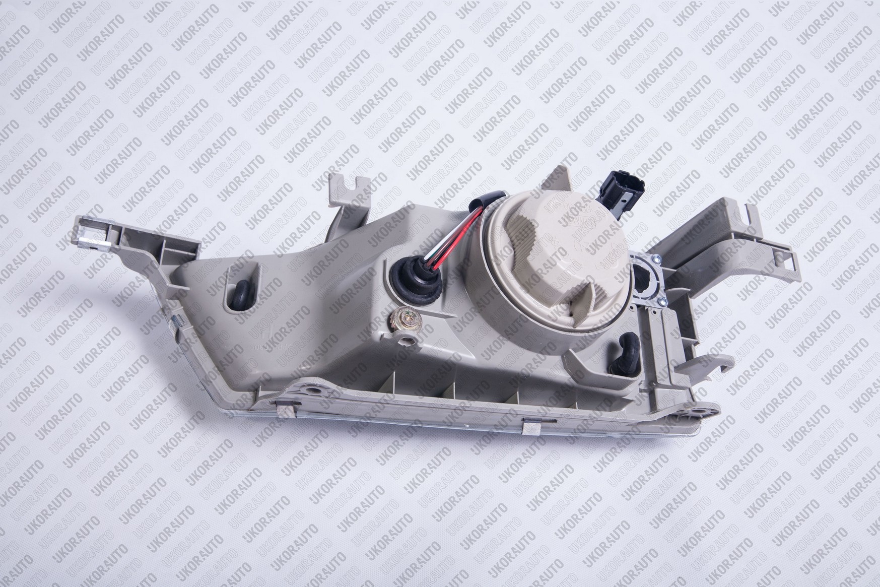 U0521038L UKOR AUTO Фара головного света