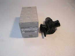 21517JN20A NISSAN ПАТРУБОК РАДИАТОРА ПЛАСТИКОВЫЙ