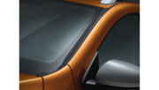 7711821154 RENAULT Дефлектор лобового стекла Дастер 2021