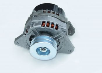 Генератор 3232.3771 аналог 4242.3771-04 ЯМЗ-236, -238, КАМАЗ-740 28В, 60А, БАТЭ БАТЭ 32323771