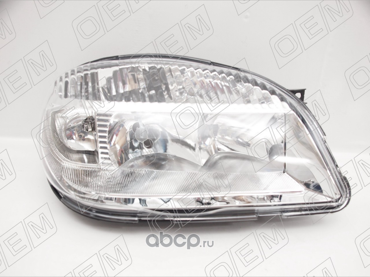 OEM0418FR O.E.M. Фара правая Chevrolet Niva 1 2002-2009