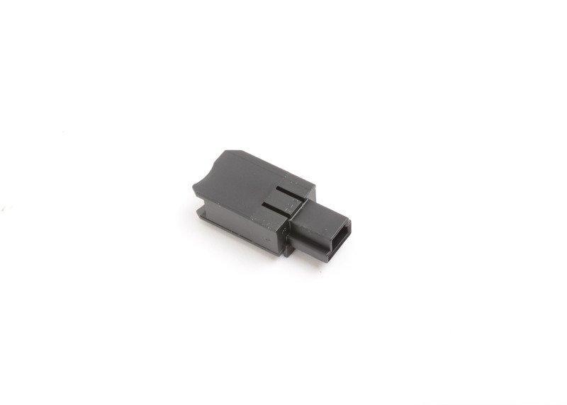 2038217451 MERCEDES-BENZ КОНЦЕВИК КРЫШКИ БАГАЖНИКА