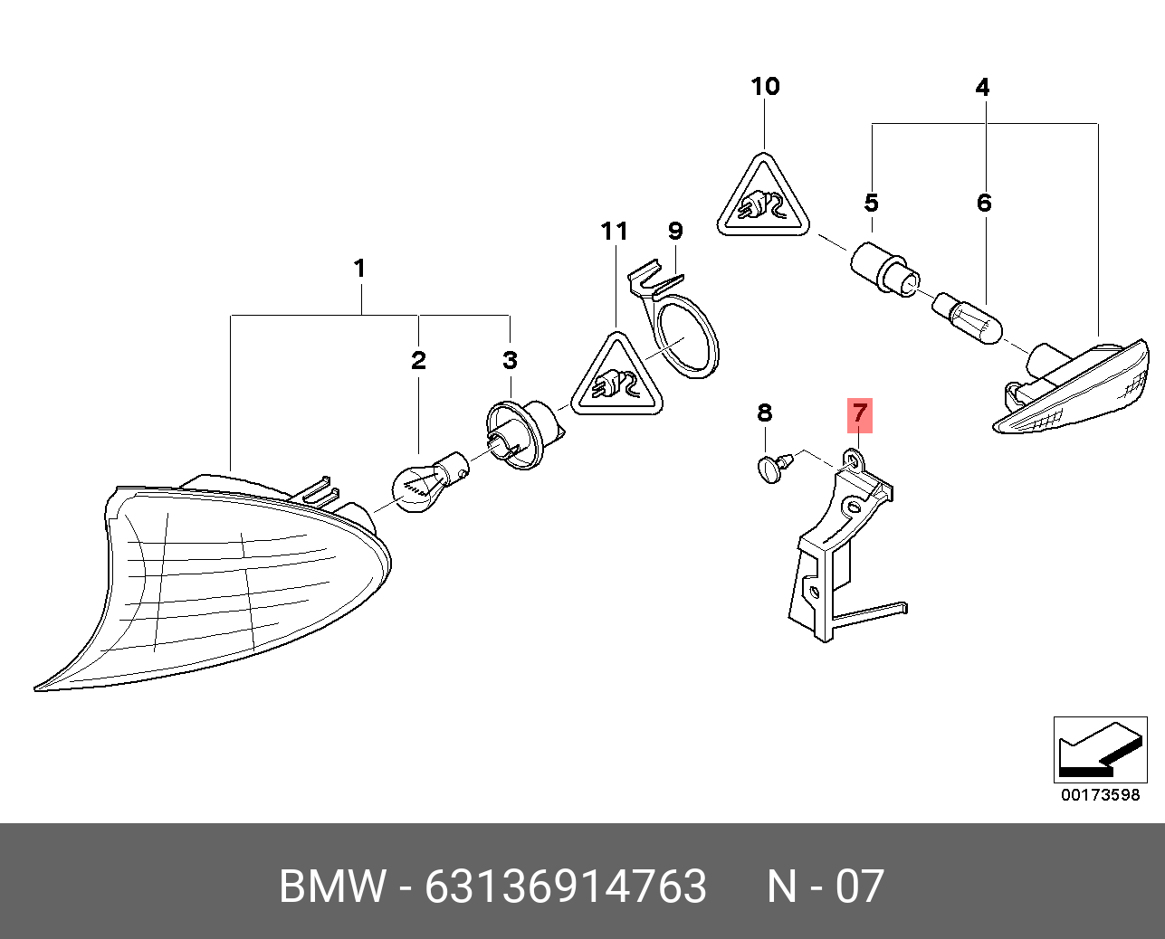 Указатель поворота бмв. Указатель поворота BMW e46. Кронштейн указателя поворота БМВ е46. Кронштейн указателя поворота БМВ е46 схема. BMW 320i лампа указатель поворотника.