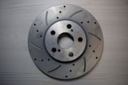 GFR20437R GBRAKE Диск тормозной перфорированный вентилируемый правый